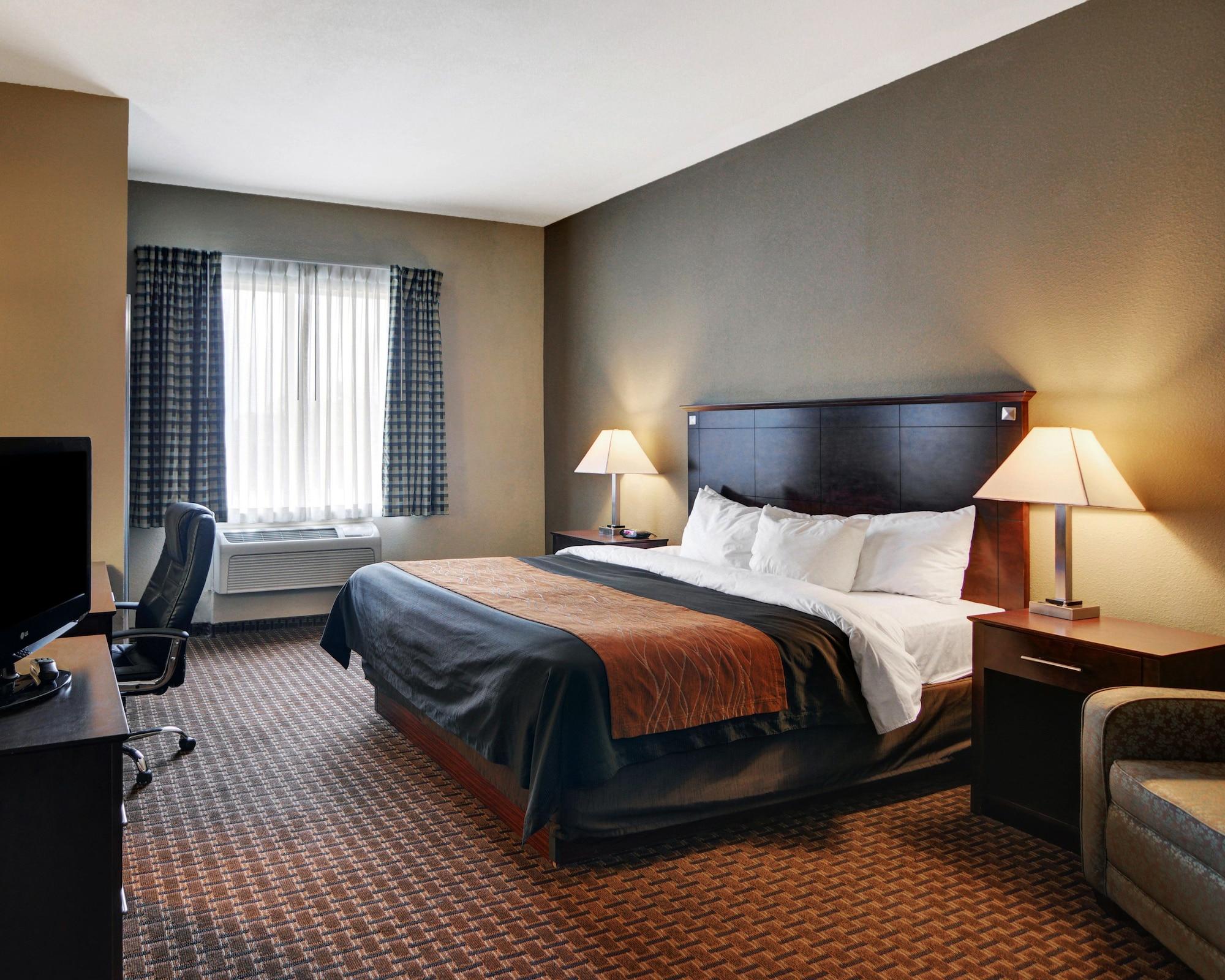 Comfort Inn & Suites Near Lake Lewisville Corinth Bagian luar foto