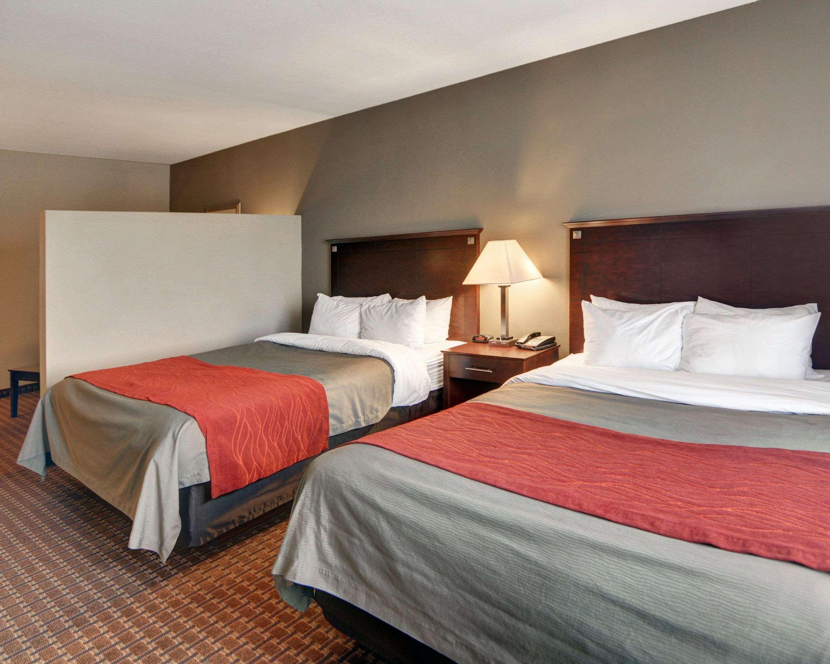 Comfort Inn & Suites Near Lake Lewisville Corinth Bagian luar foto