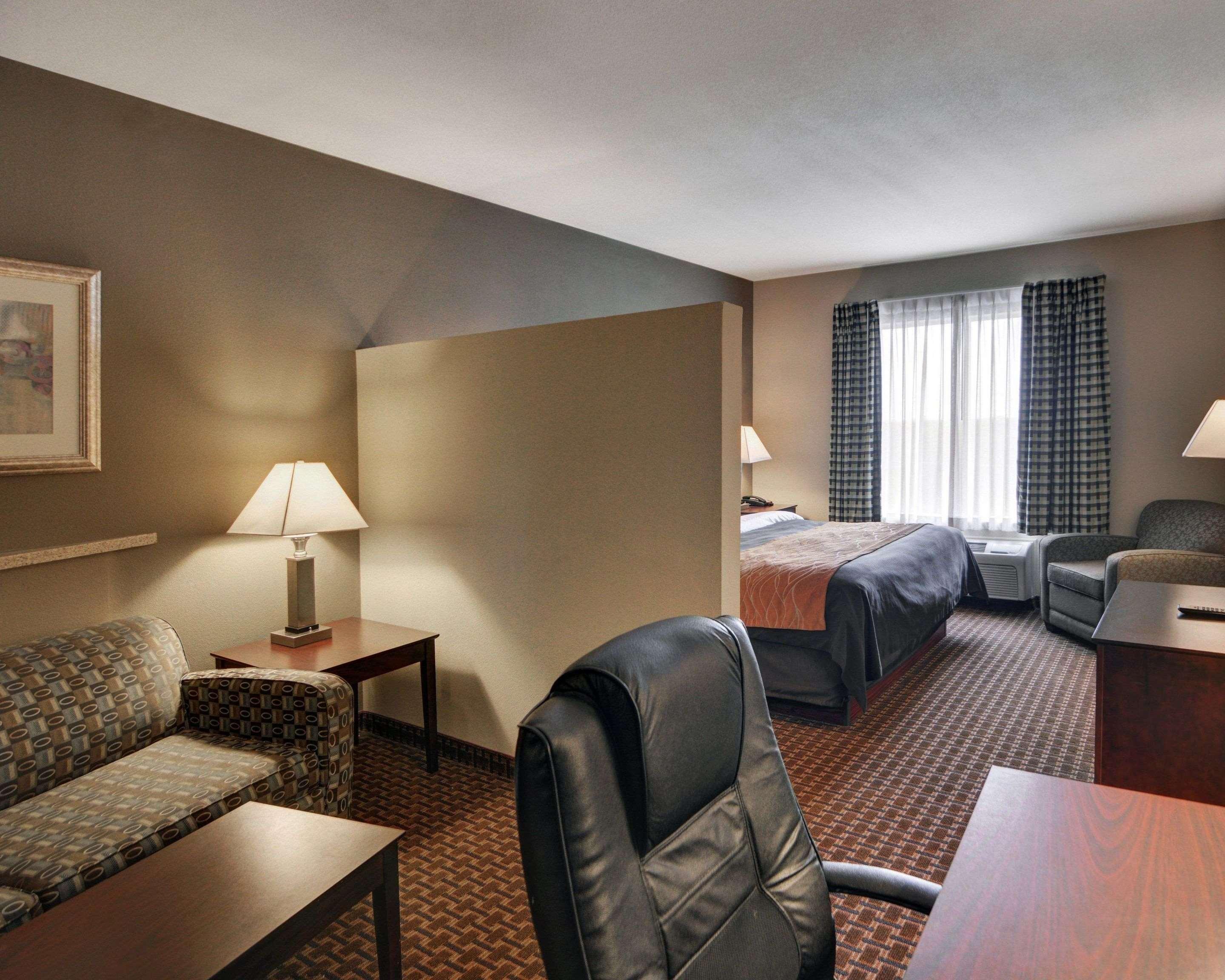 Comfort Inn & Suites Near Lake Lewisville Corinth Bagian luar foto