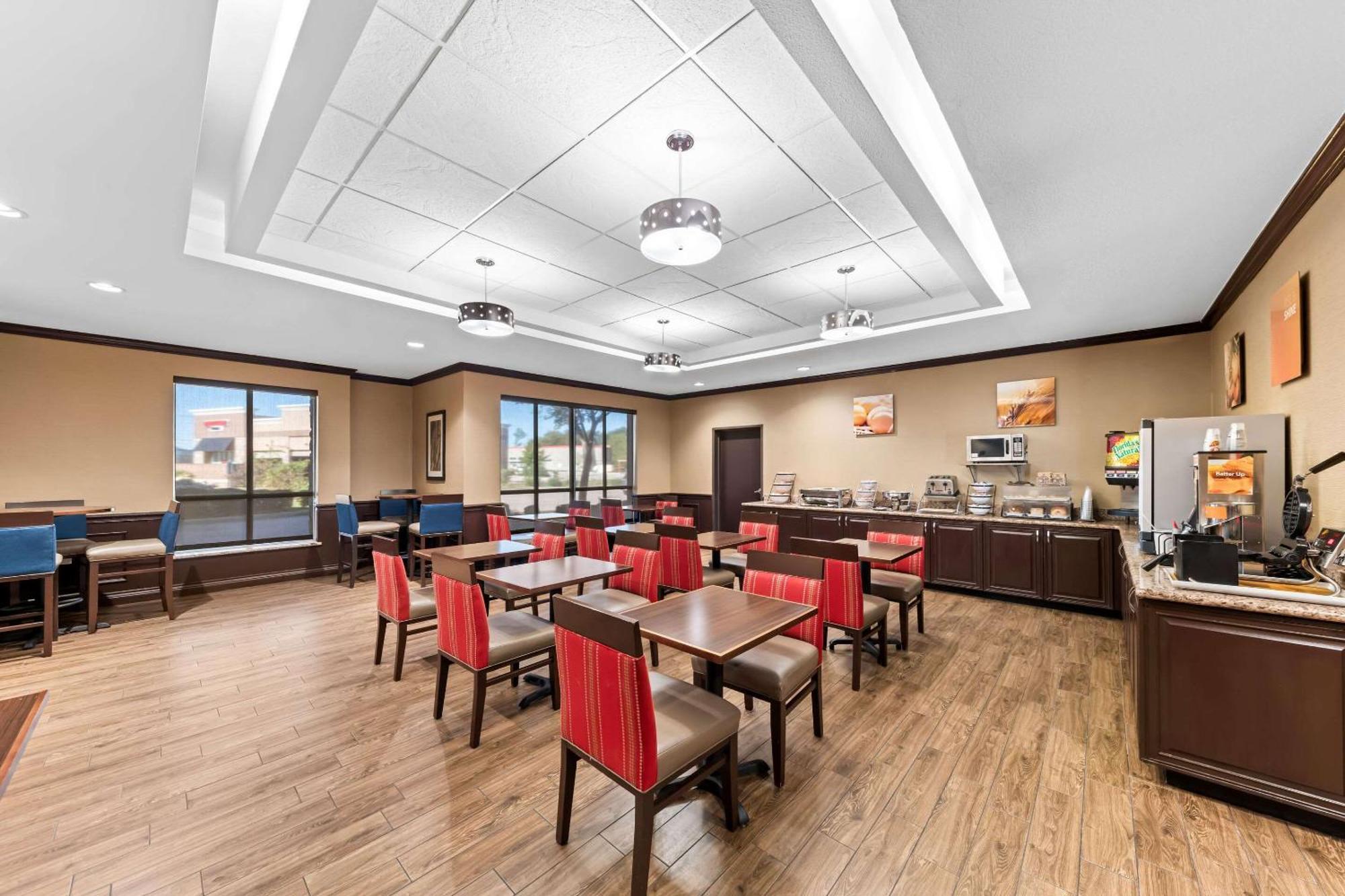 Comfort Inn & Suites Near Lake Lewisville Corinth Bagian luar foto